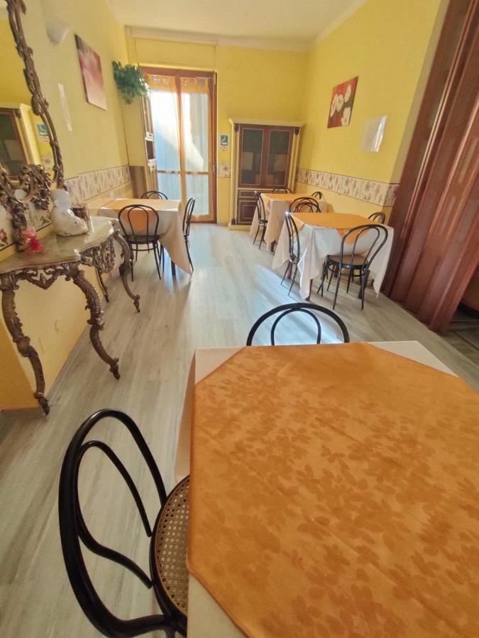 Hotel Serenella トリノ エクステリア 写真