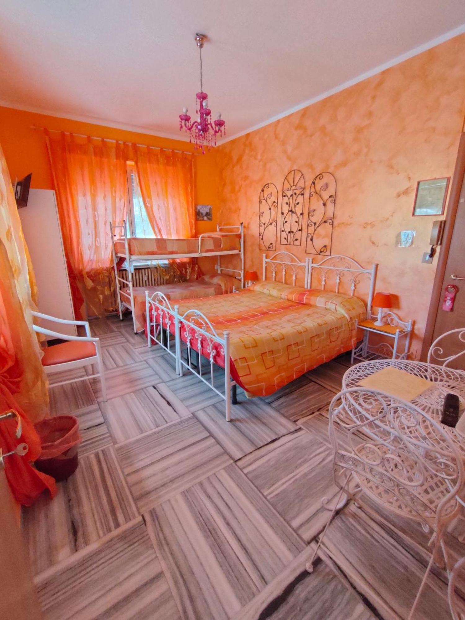 Hotel Serenella トリノ エクステリア 写真