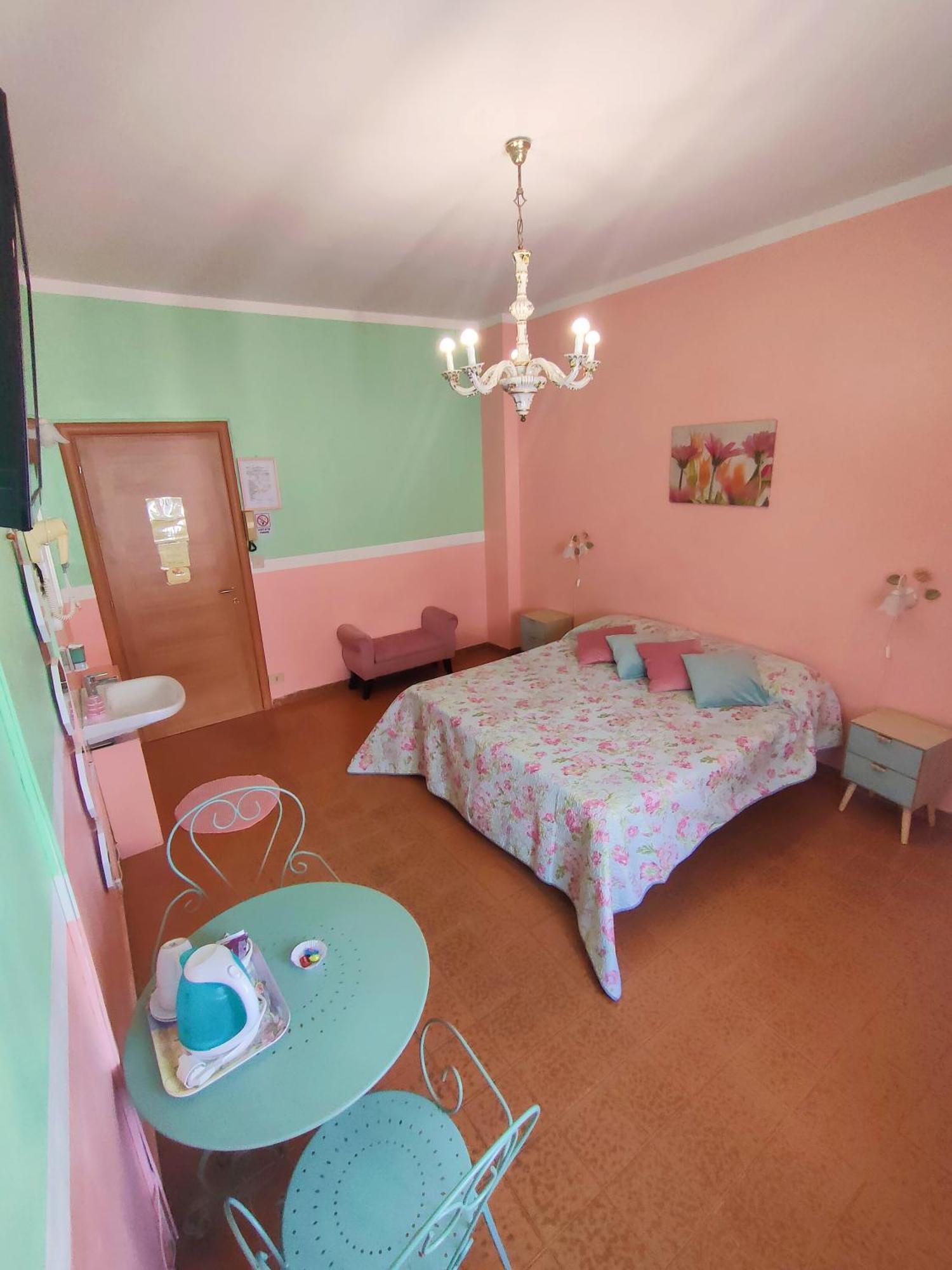 Hotel Serenella トリノ エクステリア 写真